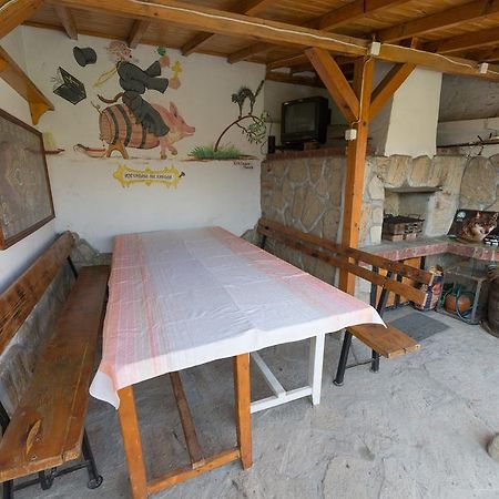 Marinovata Kashta Guest House Veliki Preslav Bagian luar foto