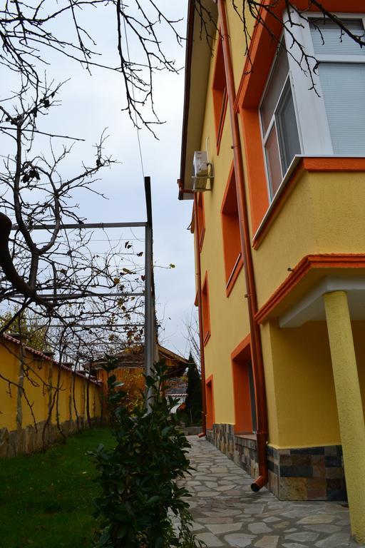 Marinovata Kashta Guest House Veliki Preslav Bagian luar foto