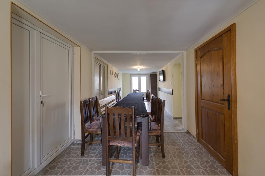 Marinovata Kashta Guest House Veliki Preslav Bagian luar foto