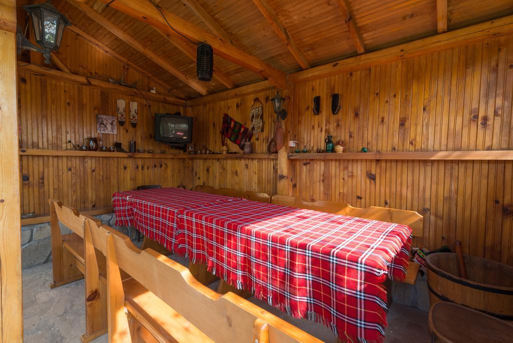 Marinovata Kashta Guest House Veliki Preslav Bagian luar foto