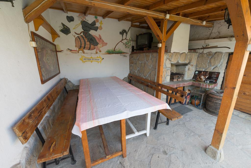 Marinovata Kashta Guest House Veliki Preslav Bagian luar foto