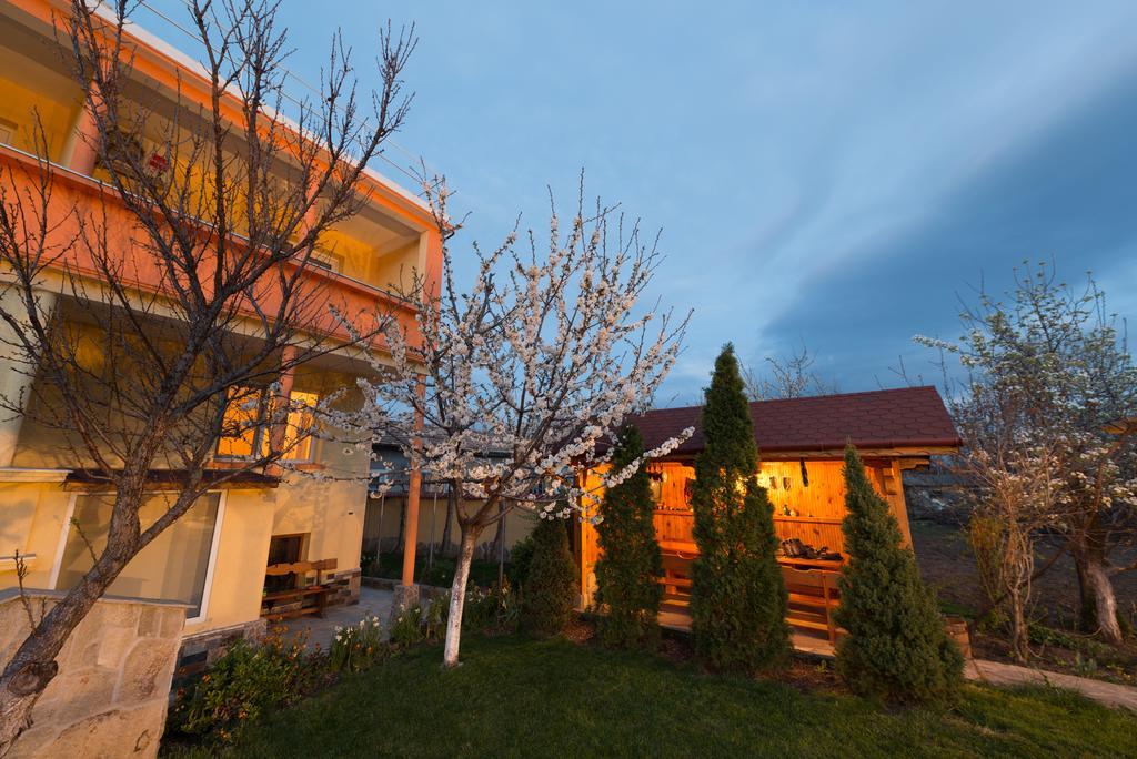 Marinovata Kashta Guest House Veliki Preslav Bagian luar foto