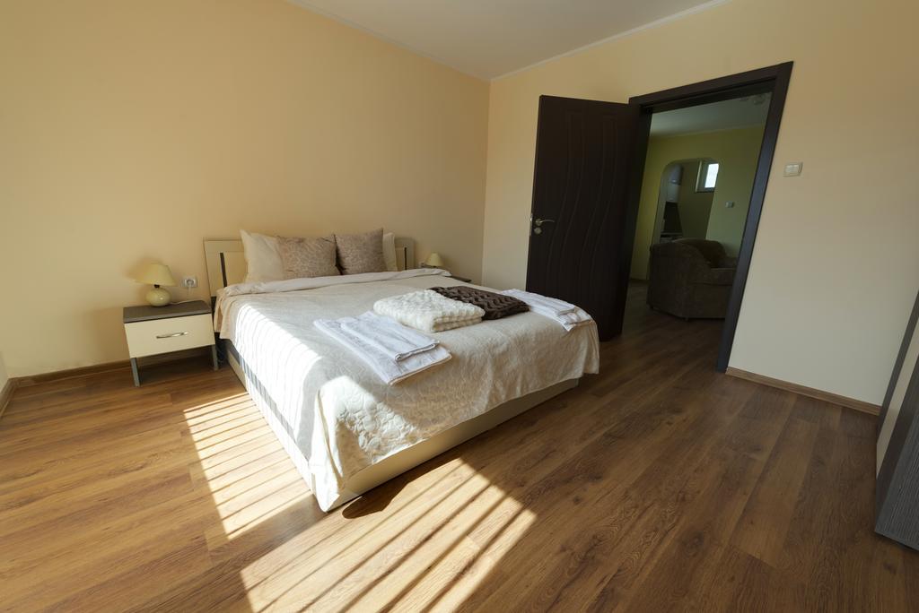 Marinovata Kashta Guest House Veliki Preslav Bagian luar foto
